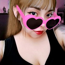 Fashionista Amy Jann in Vibrant Pink Sunglasses