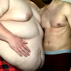 OnlyFans Model with 🐷 ALWAYS GAINING 😈