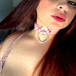 Angel Cake, the OnlyFans Model from Texas, Captivates with Her Stunning Looks