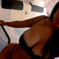 Ale.rodrgz - OnlyFans Model