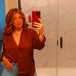 Ashley Carlson photo