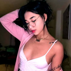 Anguie, OnlyFans Model from Colombia, Strikes a Pose