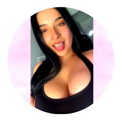 Latin Model V I C 🍒🍑, Based in Argentina & Buenos Aires