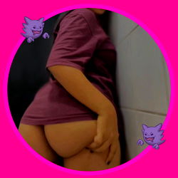 OnlyFans Model Choco Queen Stuns With Sexy Photoshoot