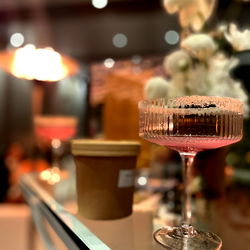 An intimate night in a bar