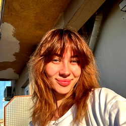 Angelina, California Model: Stunning Pose in Daylight