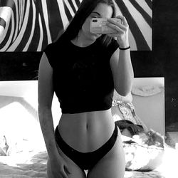 Western Australian OnlyFans Model Tiff, Posting