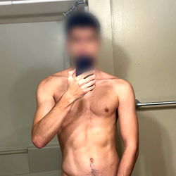 Onlyfans Model Husk in Bathroom Mirror