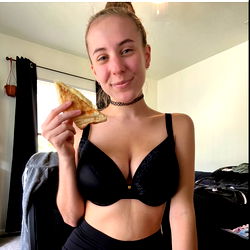 Kasie, the OnlyFans model from Florida 🌴