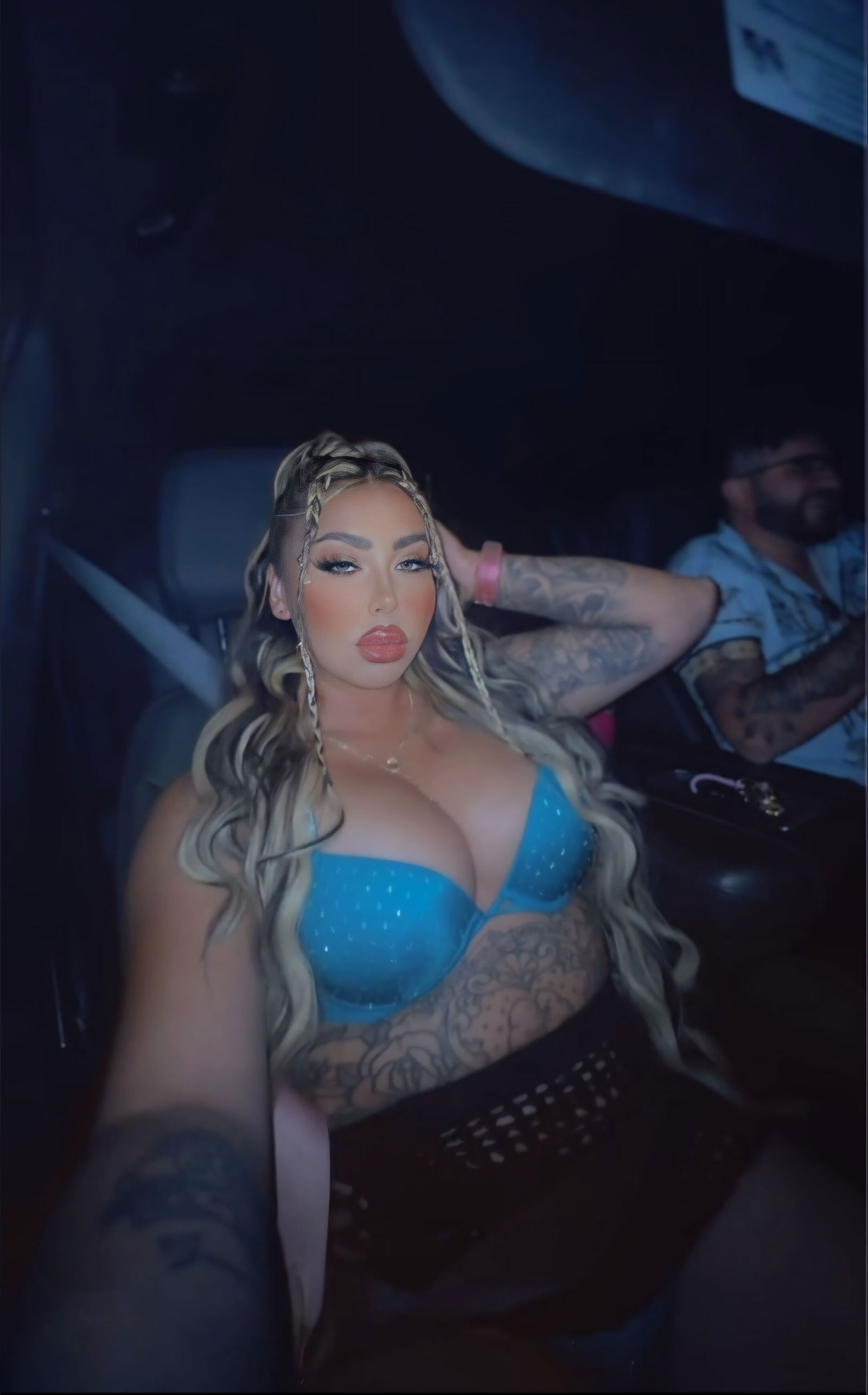 LOOKING 2 F$CK ✨👇 photo