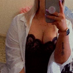 Stylish Model in Onlyfans