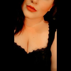 Kamila-Mae, a New Zealand OnlyFans Model