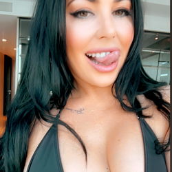 Sensational Alexis Foxx