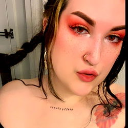 Cosplay Model Hunny Pot's Deep Space Nine Style