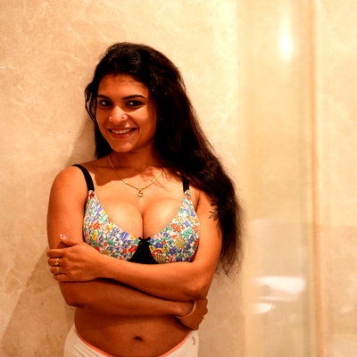 Resmi R Nair - The Indian Beauty with a Stunning Portfolio on OnlyFans