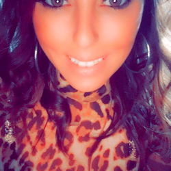 Onlyfans Model Nicole 🖤♥️, from Memphis, TN