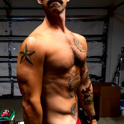 OnlyFans Model Weston Faulkenberry: Showcasing Physique