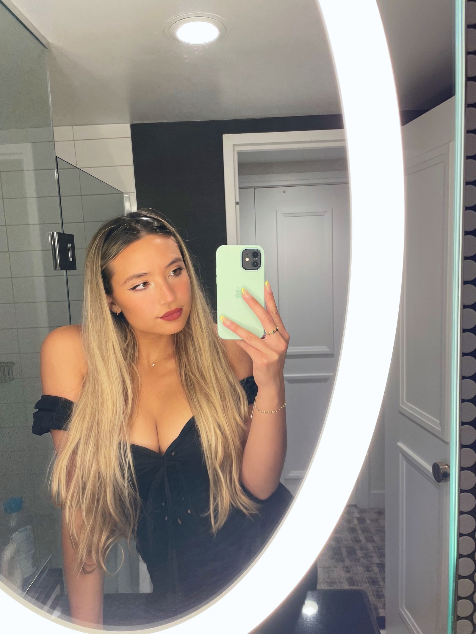 Bia Bangs ❤️‍🔥 photo