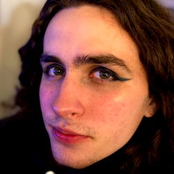 Otter_Pop69: A Striking Portrait from Texas