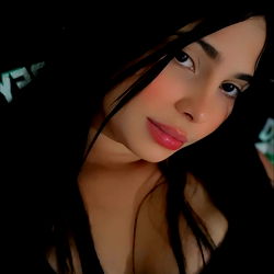 KIM - OnlyFans Model Photo