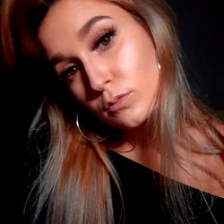 Instagram Post: Nicole in a Stylish Shoot