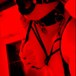 Vibrant OnlyFans Model Nilla Showcases Her Intense Photoshoot