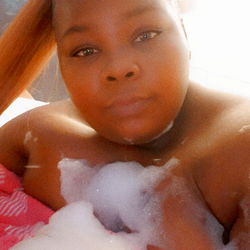 JuJu: A Bath Time Moment