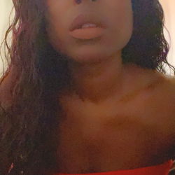 Paige, the Onlyfans Model: A Blonde Beauty with Red Hair