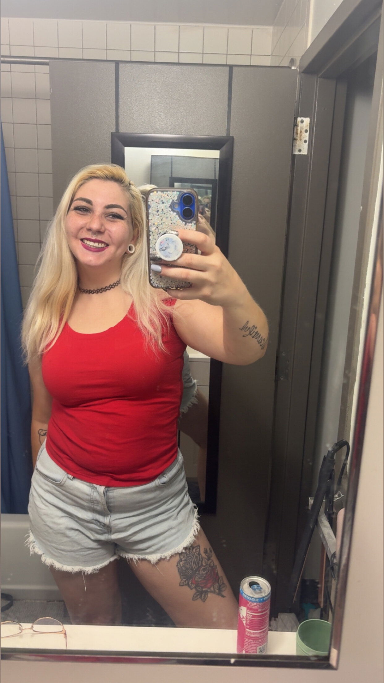 Too Much Moliie photo