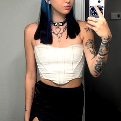 Stylish OnlyFans Model in Colorado