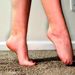 Female Onlyfans Model Shows Foot