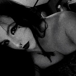 Anna Beth.🖤🔪 photo