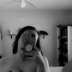 OnlyFans Model Showcasing Her Confidence