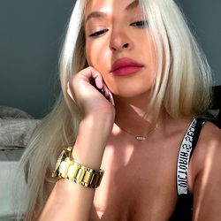 Amybby, A Stylish and Fashionable OnlyFans Model