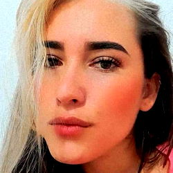 Andreita's Captivating Smile