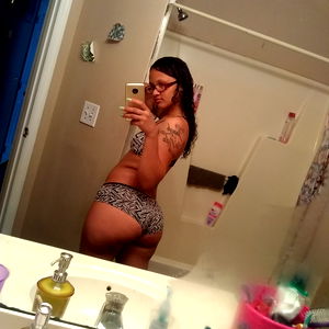 Nikole ๐คค photo