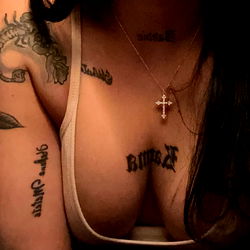 KARMA♏️👅 photo