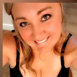 Confident Selfie by 💄MJ on OnlyFans - The Bedroom