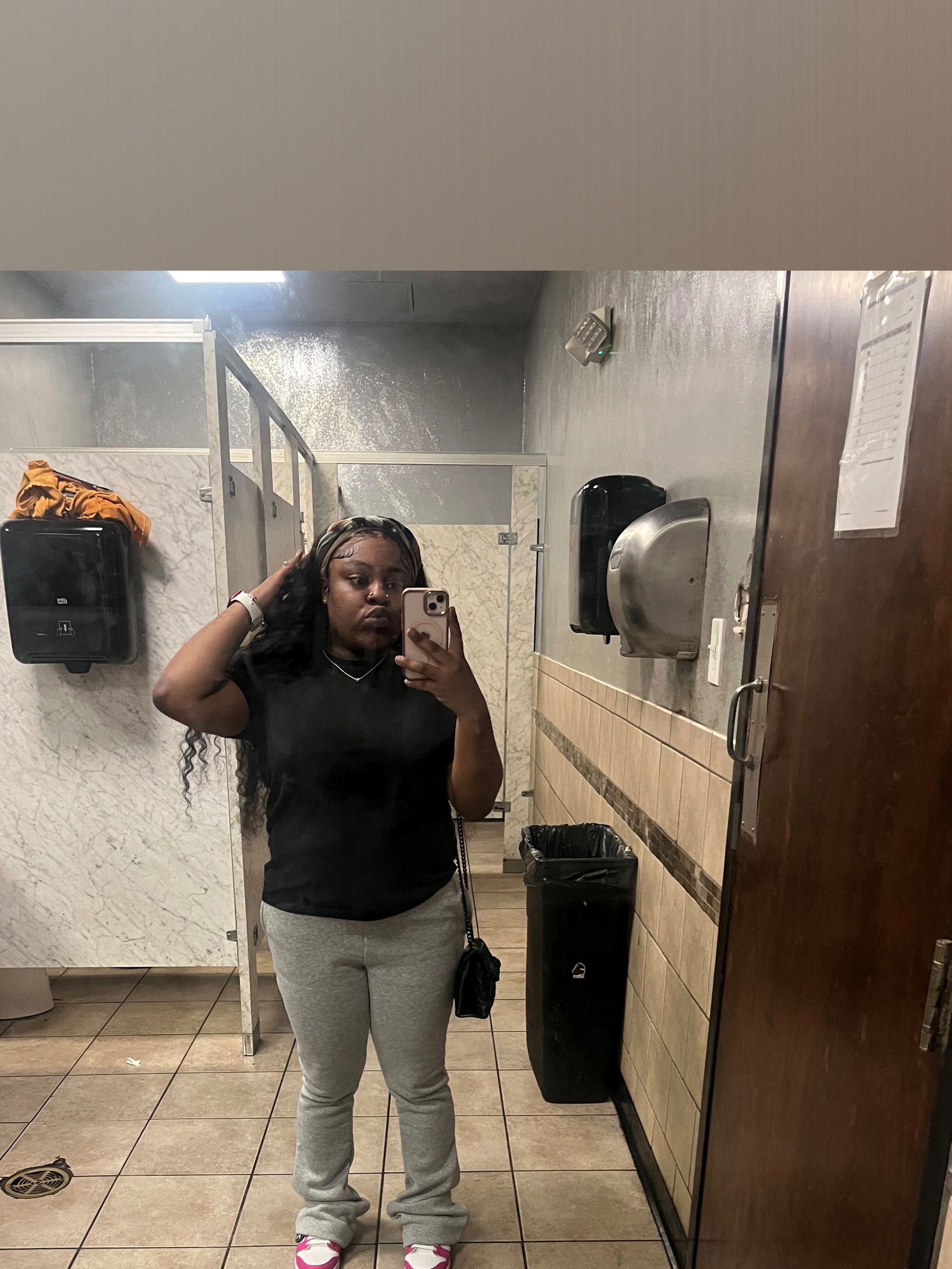 NaaeNaae 👩🏾‍❤️‍💋‍👩🏾 photo