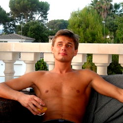 Andrey Pups in Californian Casual