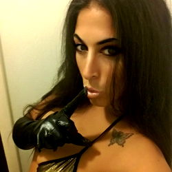 Italia Skye: A Model Embracing Her Sexy Side