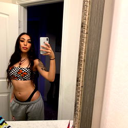 CiaraForeign in a Las Vegas, California bathroom.