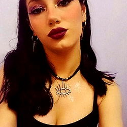 Micaela - Glamorous Social Media Influencer