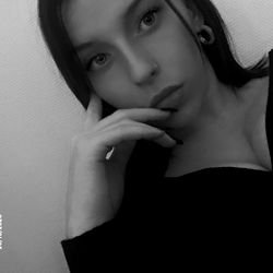 Anna Cherry 🍒 - A Stunning Model Sharing Her Moment