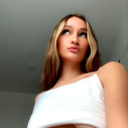 Ava, OnlyFans Model from Los Angeles, CA - Tasteful and High-Quality