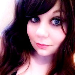 ℂ𝕙𝕣𝕚𝕤𝕥𝕚𝕟𝕖 🖤 photo