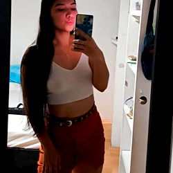 Alejandra: Colombian Model in Mirror