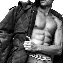 OnlyFans Model Franco Tradardi: Stylish Fashion Advertisement