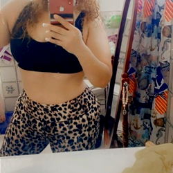 Fitness Enthusiast Showcases Her Routine