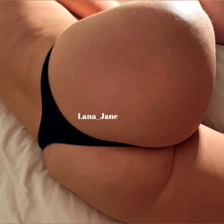 Intimate Photography: Lara Jane - Erotic Photoshoot